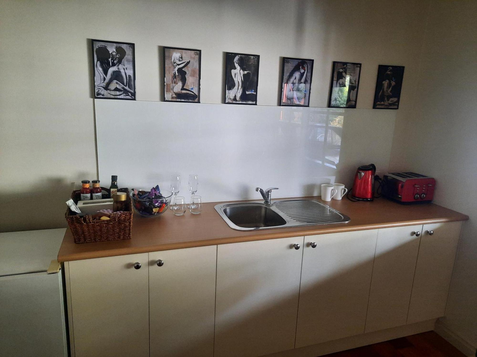 Hotel Cock Or Two Kink House à Cockatoo Extérieur photo